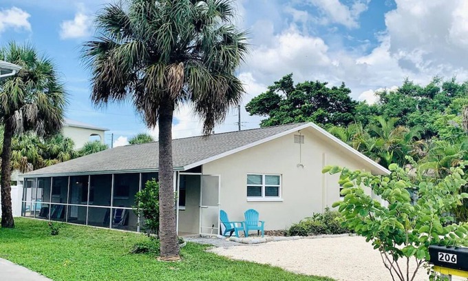 Indian Rocks Beach Villa | Remodeled Clean , Bright Indian Rocks Beach Villa. Pet Friendly