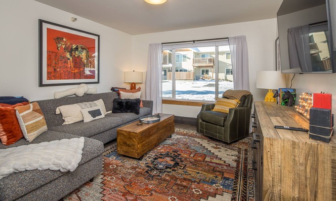 Big Sky House | Remodeled, cozy condo near Big Sky Resort!