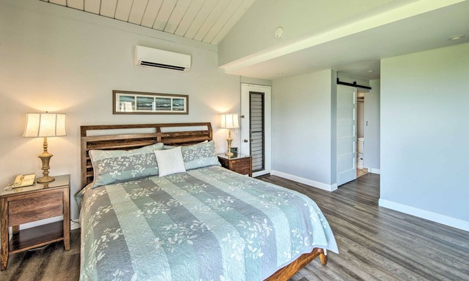 Princeville Condo | Remodeled, top-floor studio with ocean/Bali Hai view, lanai, AC, pools & tennis