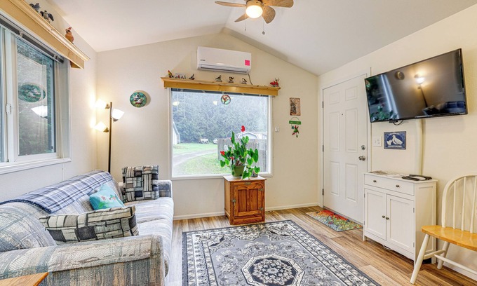 Port Angeles House | Remote Workers Welcome: Tiny Home in Port Angeles!