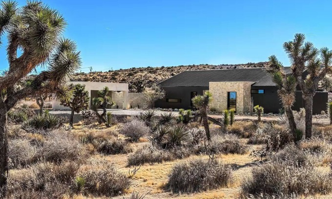 Yucca Valley House | Ren House | Luxury Nature Retreat w/Pool & Spa