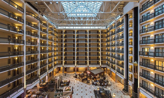 Arboretum Hotel | Renaissance Austin Hotel