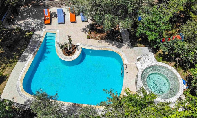 Fethiye Villa | Renovated 2BR Villa W/ Pool - Perfect for Couples Fethiye Villa 1027
