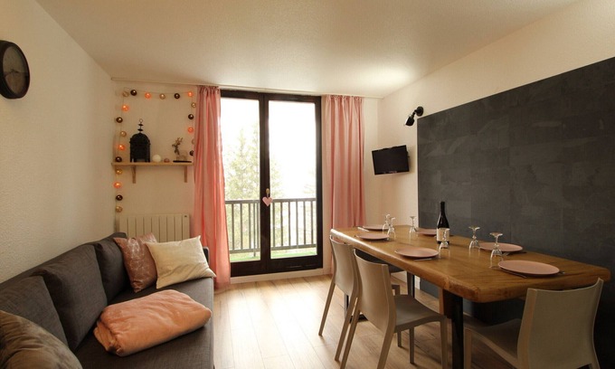 Flaine Apartment | Renovated 3-Room Apartment, Sleeps 6, 500m from Slopes, Central Location, Stunning Views
