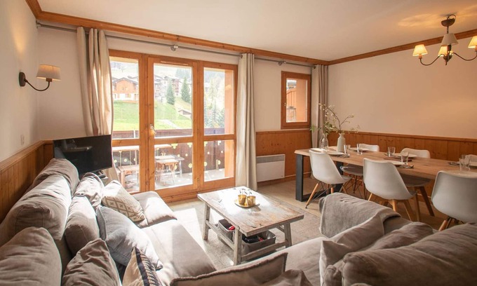 Les Avanchers-Valmorel Apartment | Renovated 4-room duplex, 6 pers., 2 balconies, ski locker, cleaning included
