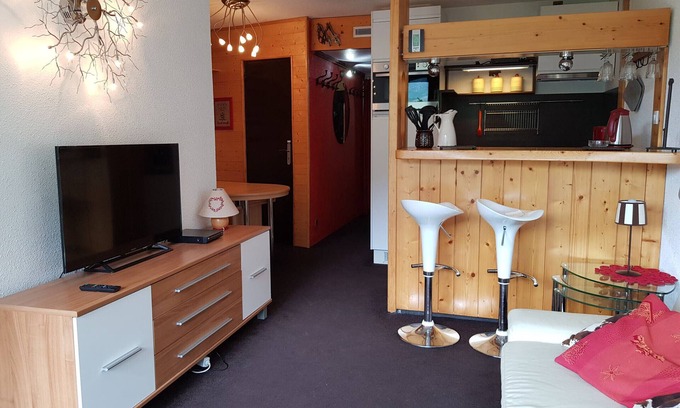 Arc-2000 Apartment | Renovated apartment for 6 in Arc 2000, balcony, TV, DVD, ski locker