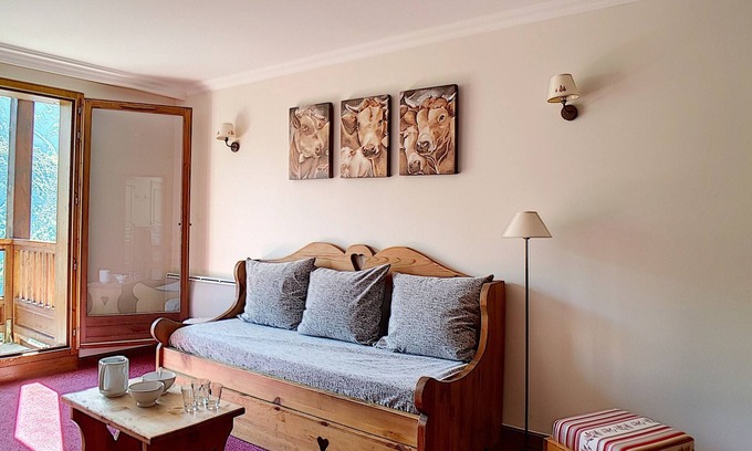 Les Menuires Apartment | Renovated Apartment near Slopes with Balcony, Sauna, Hammam & Free WIFI