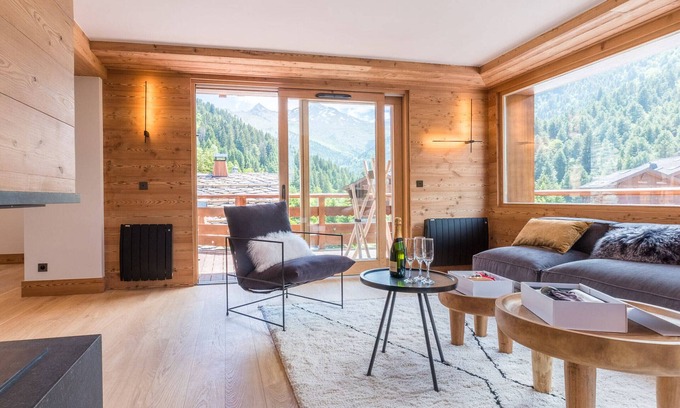 Les Allues Ski Chalet | Renovated Chalet, 5 Bedrooms, Near Slopes, Méribel Mottaret
