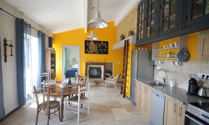 Sauveterre-la-Lemance House | Renovated cottage with private pool