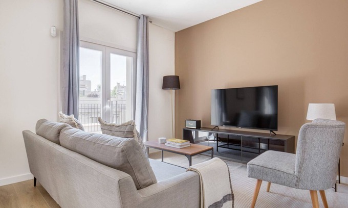 Dreta de l'Eixample Apartment | Renovated La Dreta de l'Eixample 2BR w/Terrace, by Blueground
