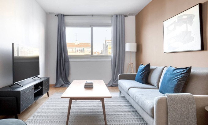 La Nova Esquerra de l'Eixample Apartment | Renovated Nova Esquerra de l'Eixample 3BR, by Blueground