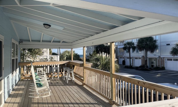 Wrightsville Beach House | Renovated Oceanview House;10sec walk to beach; 2min walk to bars, food, shops!