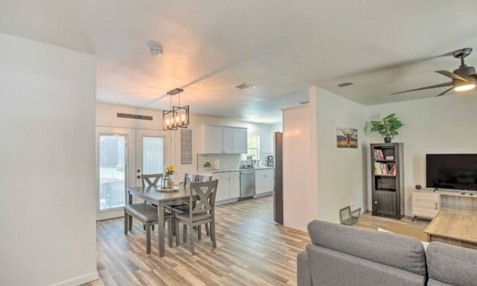 Babcock North House | Renovated San Antonio Retreat ~ 16 Mi to Dtwn