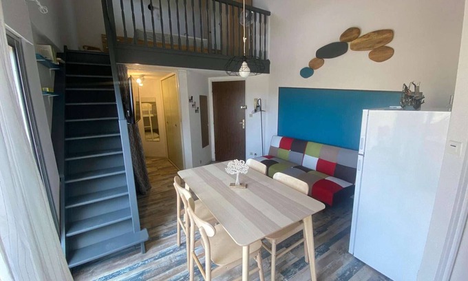 Marseillan Plage Apartment | Renovated Studio Cabin Mezzanine with Terrace, Parking & Pets Allowed – Sleeps 4