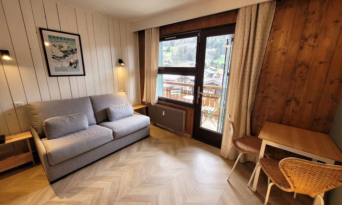 Les Gets Apartment | Renovated Studio, Central Location with Balcony, Near Slopes and Shops