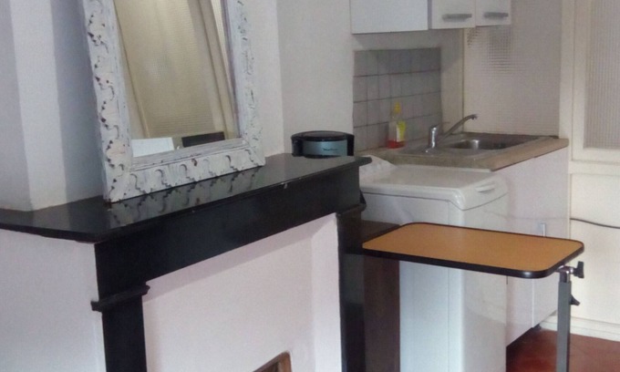 Beziers City Centre Apartment | Renovated studio