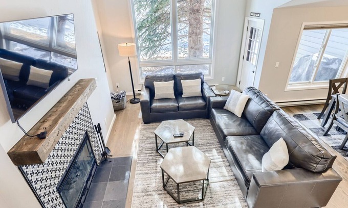 Edwards House | Renovated townhome in Homestead community of Edwards