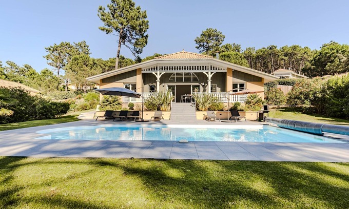 Lacanau-Ocean Villa | Renovated villa, HEATED SWIMMING POOL, in the pines 4 minutes from the ocean