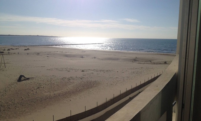 Le Grau-Du-Roi Apartment | RENT SEA VIEW-DIRECT ACCESS TO THE BEACH, 48 M2 T2 LE GRAU DU ROI -LE BOUCANET