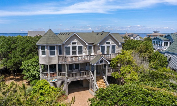 Duck House | Rescued: Semi-oceanfront, Hot Tub, Shared Pool