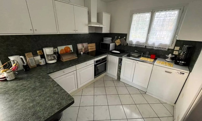 Hourtin Villa | Residence 84h-hourtin - Ref 84H: family house of 80m2 located in the village Hourtin