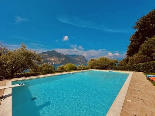 Sensole Apartment | RESIDENCE BAY OF SILENCE - Lake View, Free Beach, Isle of Lake Iseo