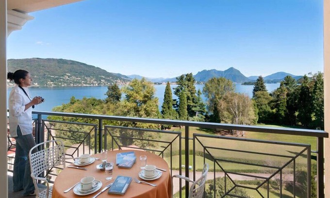 Baveno Apartment | Residence Carl & Do - Baveno Three-room Apt. 4/5 Pax Sofa Bed Lake View (2 Bathrooms)