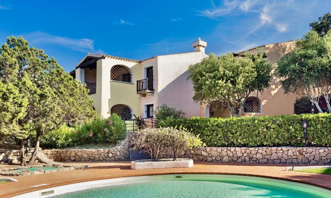 Liscia di Vacca Apartment | Residence con piscina a Liscia di Vacca, 350 mt dal mare, 3 km da Porto Cervo