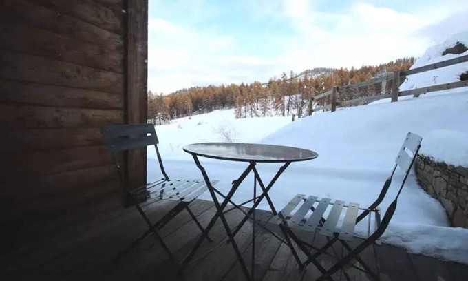 Puy-Saint-Vincent Ski Chalet | Residence Dame Blanche - DBAC12 - APPT 2 CHAMBRES - BALCONA - 6 PERSONS