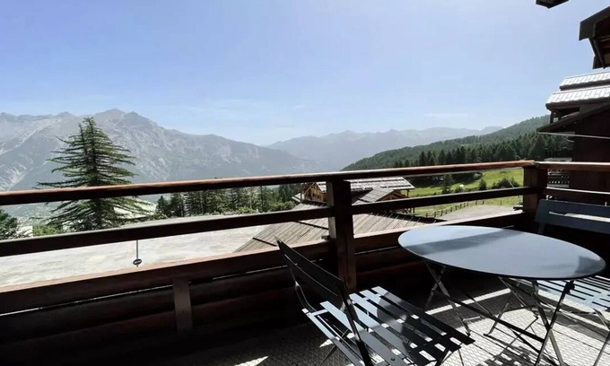 Puy-Saint-Vincent Apartment | Residence Dame Blanche - DBA216 - APPT 1 ROOM + CABINE - BALCONY - 6 PERSONS