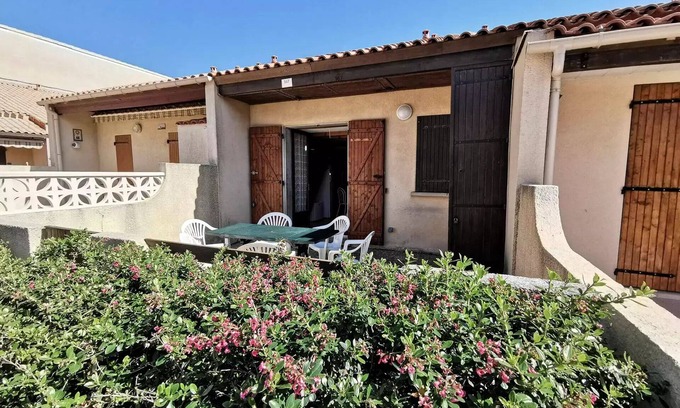 Leucate Villa | Residence Grande Bleue - VILLA T2 MEZZANINE 6 sleeping accommodations PORT LEUCATE. Ref: 3GB 167