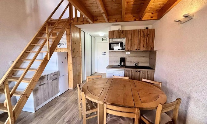 Eclose-Ouest Apartment | Residence Horizons D'huez - 2 rooms-mezzanine for 6 people of 31m2 - Huez's Alpe