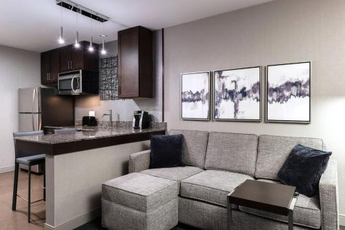 Chelsea Hotel | Residence Inn by Marriott Boston Logan Airport/Chelsea