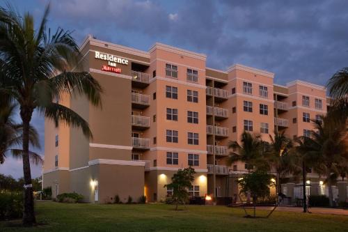Truckland Hotel | Residence Inn Fort Myers Sanibel