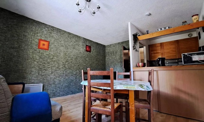 Jausiers Apartment | Residence Jausiers Village - 2 Rooms for 6 People