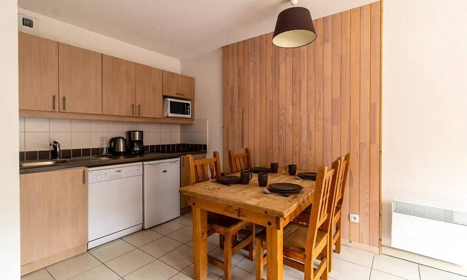 Les Orres Apartment | Residence Le Balcon Des Airelles - Quiet apartment in the heart of Orres 1800