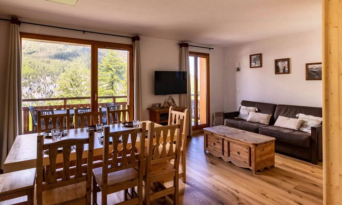 Les Orres Apartment | Residence Le Balcon Des Airelles - Cosy and modern apartment in Les Orres 1800