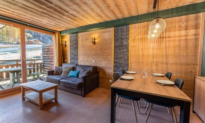 Les Orres Apartment | Residence Le Parc Des Airelles - Pleasant apartment at the foot of the slopes