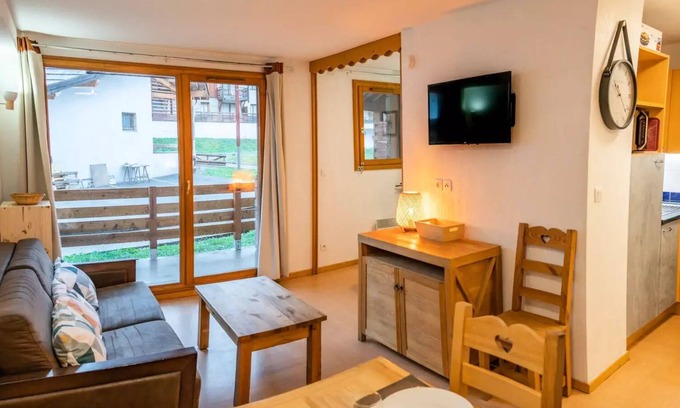 Les Orres Apartment | Residence Le Parc Des Airelles - Apartment in the heart of Orres 1800