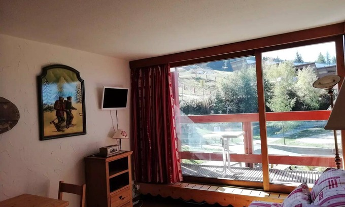 Arc-1600 Apartment | Residence Les Charmettes - Pleasant studio for 2 people, ideally located, near the slopes and shopping center