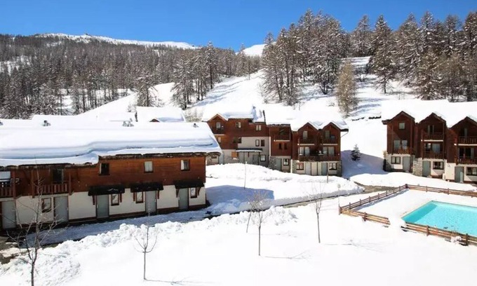 Puy-Saint-Vincent Ski Chalet | Residence Parc Aux Etoiles - CH18PAE - DUPLEX CHALET 2 CHAMBRES, TERRASS AND BALCONY