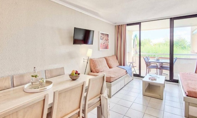 Le Lavandou Apartment | Residence Pierre & Vacances L'Anse de Pramousquier - Apartment for 6 people - 1 bedroom + 1 sleeping area - Terrace or balcony