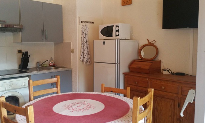 Bastide Giraud Apartment | Residence Provençale Pool Parking WIFI 2 kms Sea Villeneuve Loubet 3 Rooms