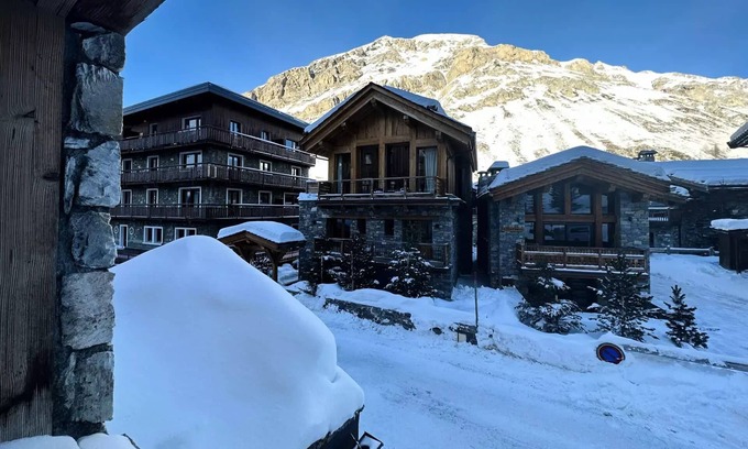 Val-d'Isere Apartment | Residence Rogoney - Les Bleuets - Studio 3 people in Val d'Isère 300m from the village center and 100m from the slopes