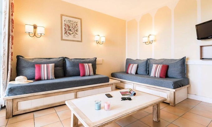 Behobie Apartment | Residence the Bordaberry estate - 3 room apartment for 7 people - Prestige