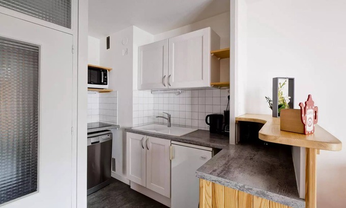 Brides-les-Bains Apartment | Residence Villa Louise - STUDIO 2 PERSONS - STATION CENTRE