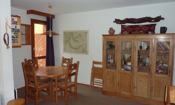 Val-d'Isere Apartment | RESIDENTIAL BUILDING, SPACIOUS APARTMENT, 4/5pers.