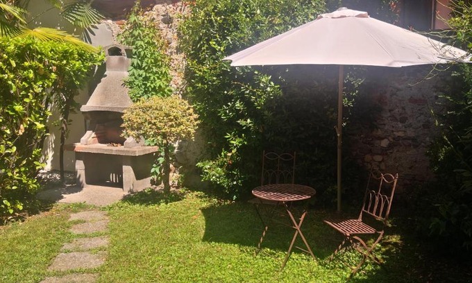 Angera House | Residenza Esse