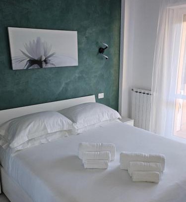 Zona XXXIII Acilia Sud Apartment | Residenza Giardino di Roma