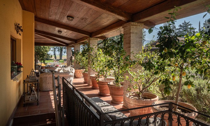 Castelnuovo Resort | Resort e Spa San Crispino